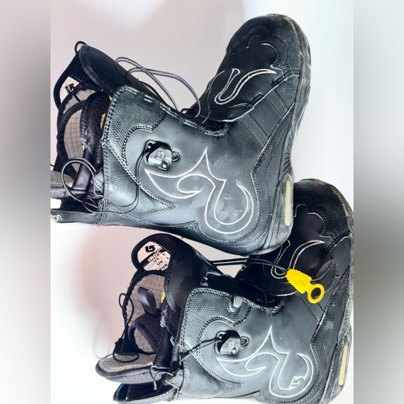 Women’s Burton Snowboarding Boots SIZE 8 - Picture 9 of 11